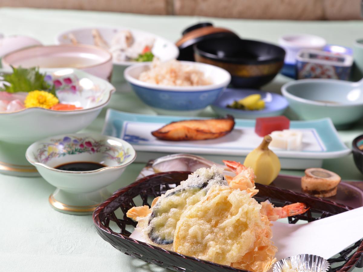 Quels sont les meilleurs hôtels près de Akiyoshido ? Mine Extérieur photo